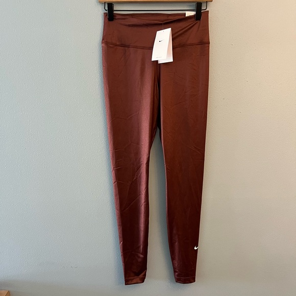 Nike Pants - NWT Nike Leggings Small